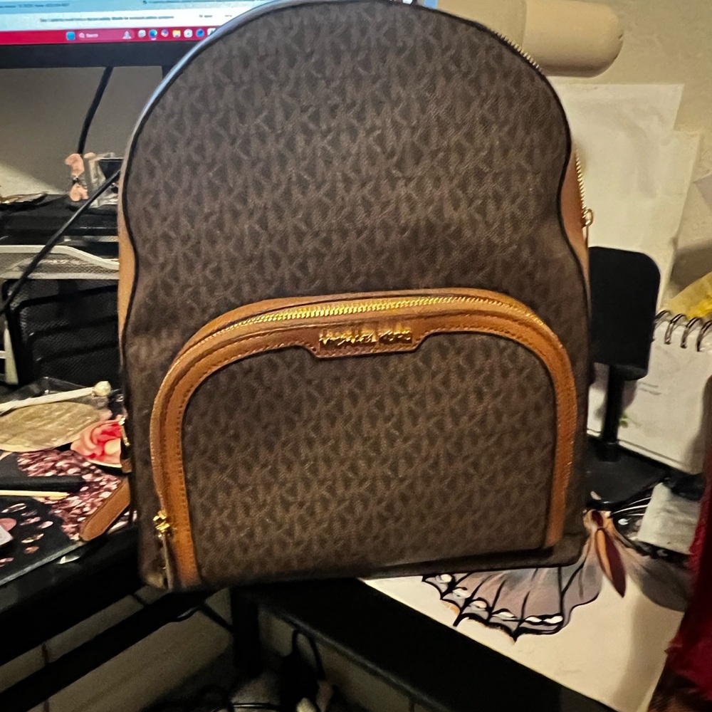 Large Michael Kors Backpack - Picture 8 of 9